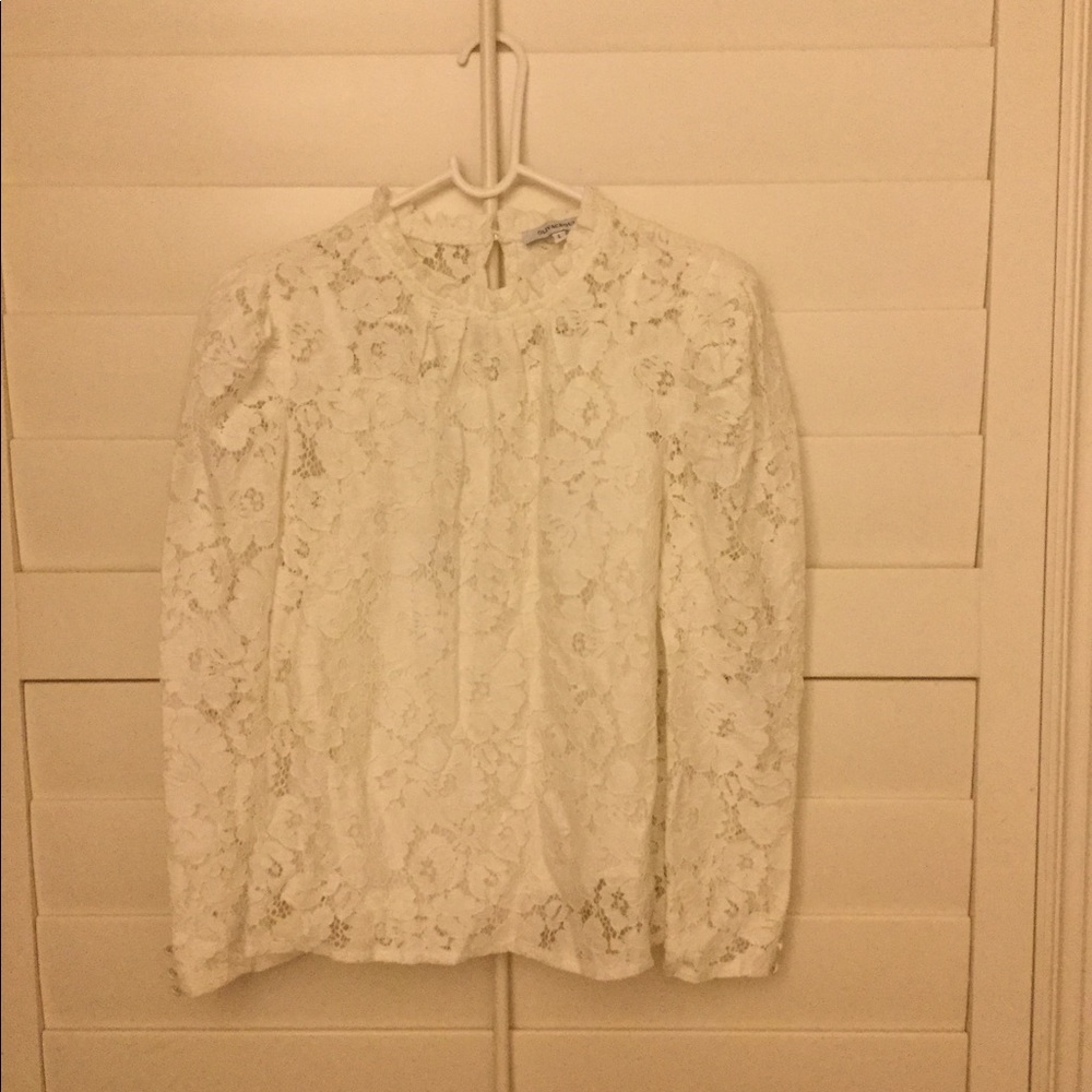 Olivaceous white blouse